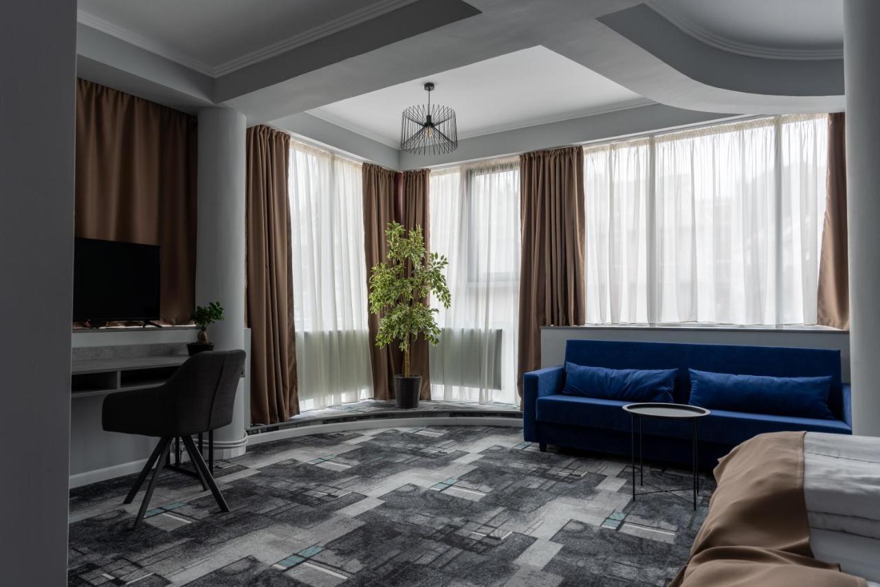 Hotel Paso Kluż-Napoka Zewnętrze zdjęcie