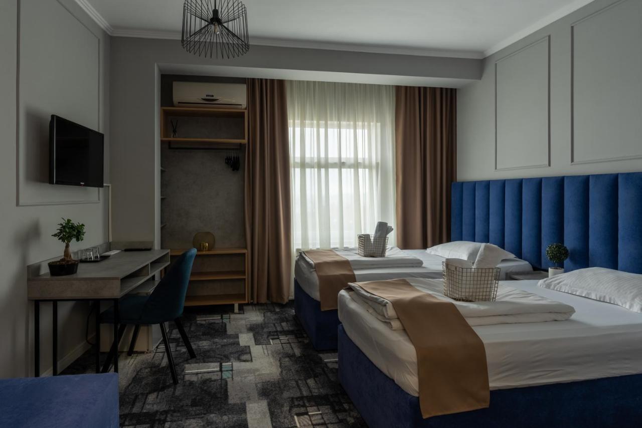 Hotel Paso Kluż-Napoka Zewnętrze zdjęcie