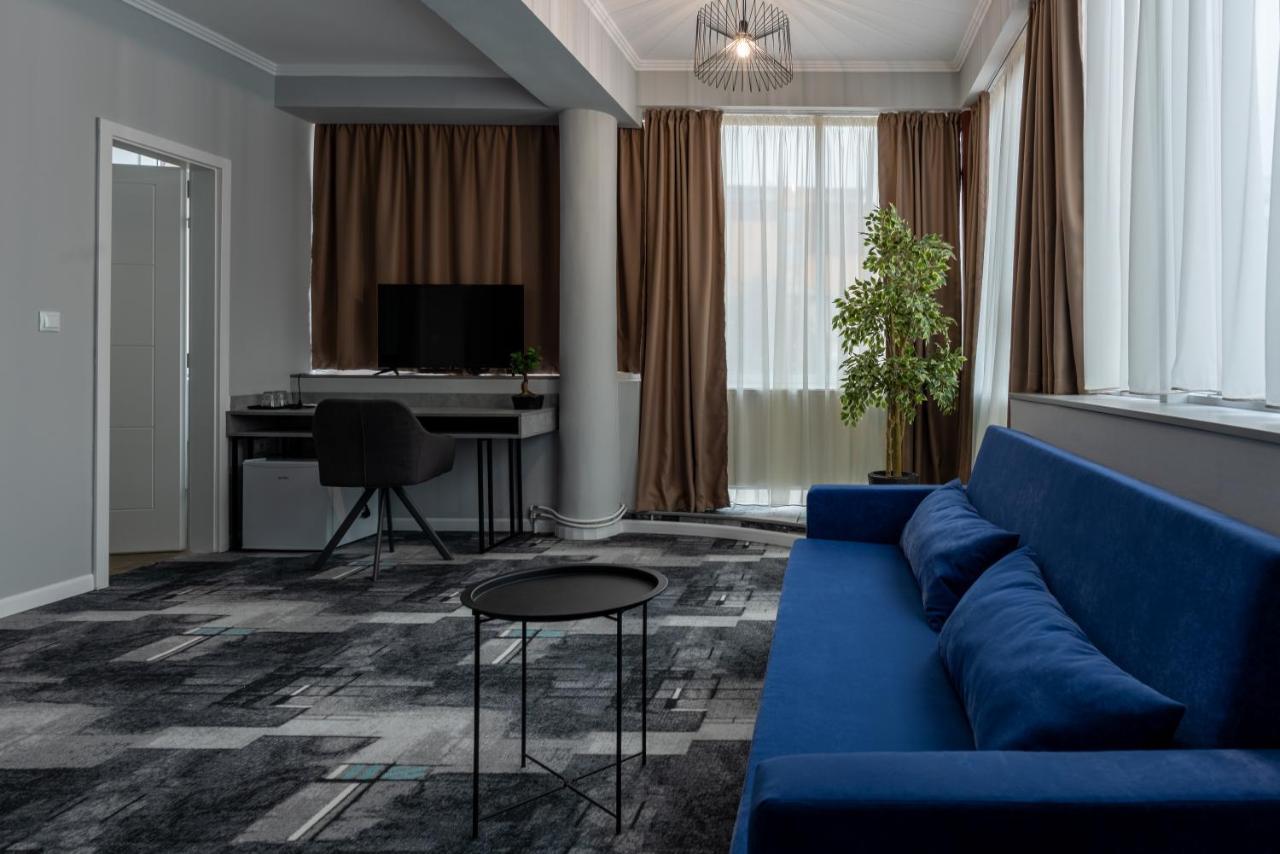 Hotel Paso Kluż-Napoka Zewnętrze zdjęcie