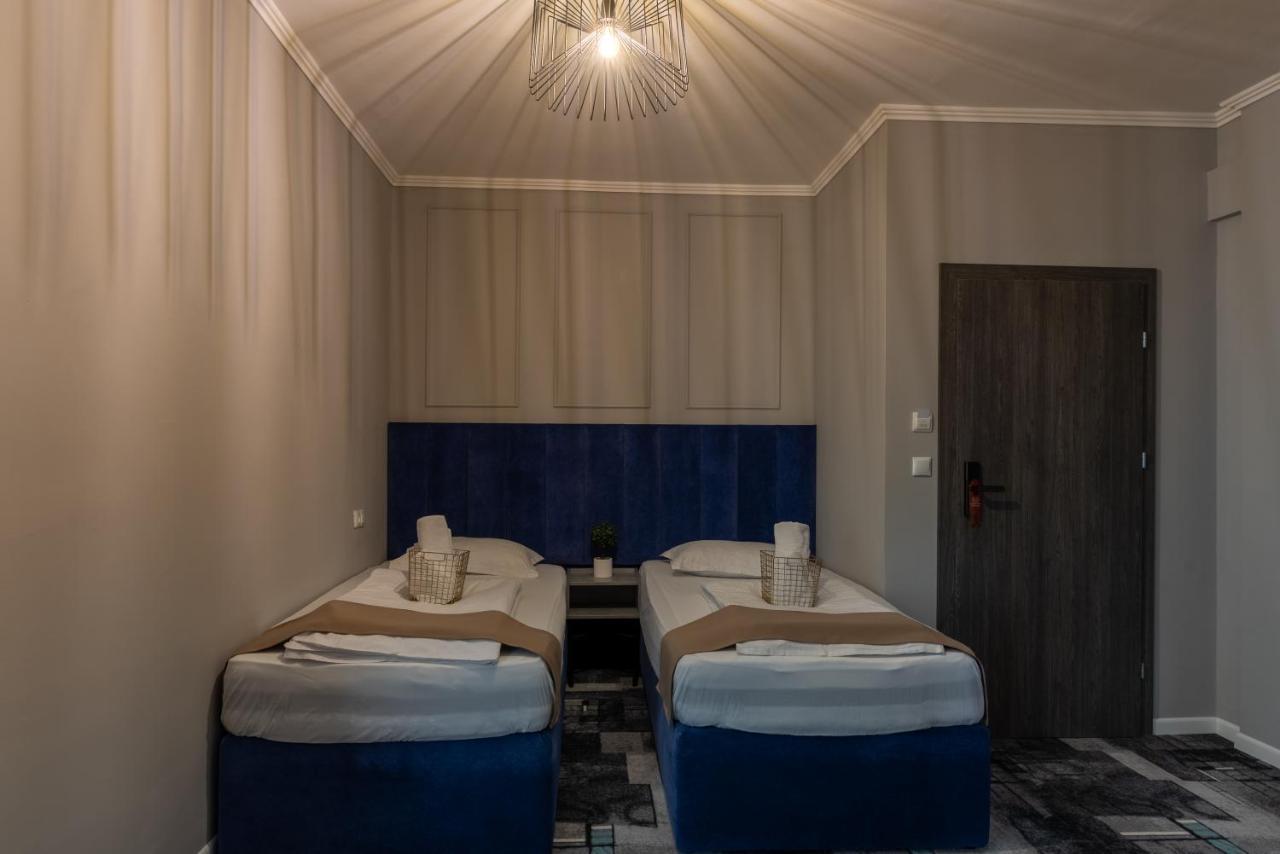 Hotel Paso Kluż-Napoka Zewnętrze zdjęcie