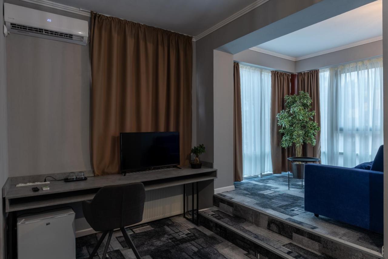 Hotel Paso Kluż-Napoka Zewnętrze zdjęcie