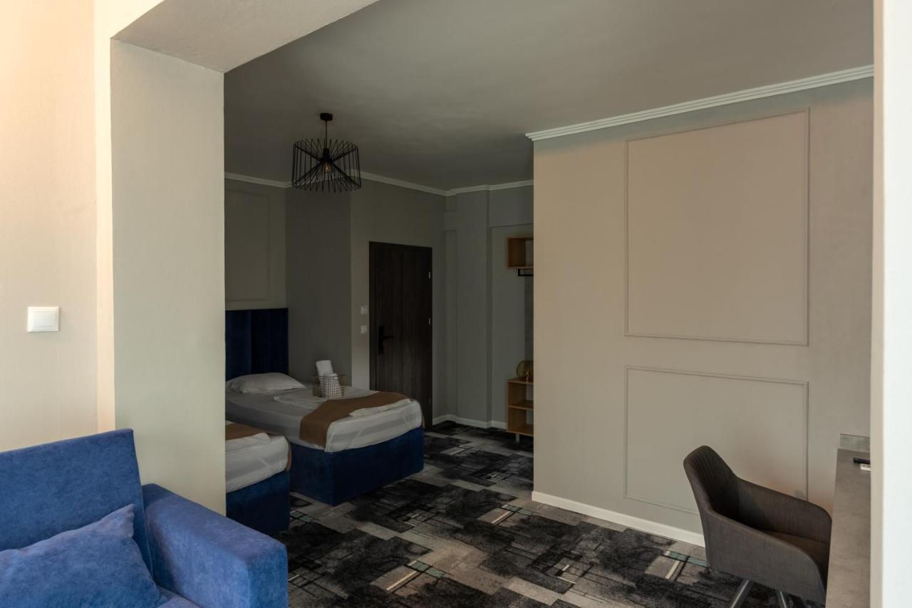 Hotel Paso Kluż-Napoka Zewnętrze zdjęcie